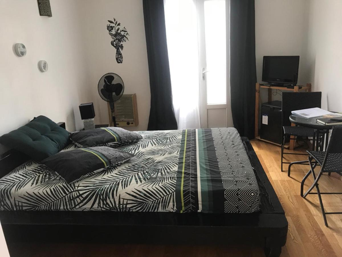 Chambre en Ardèche du Sud Saint-Remeze Esterno foto